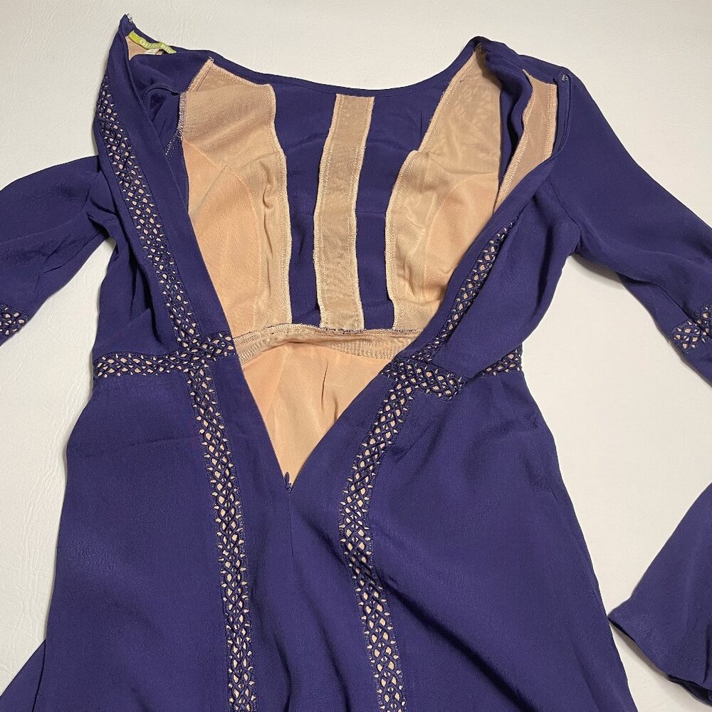 Gianni Bini Mini Dress Size Large Blue Lace Mesh Long Bell Sleeve Nude Lining - Picture 8 of 16